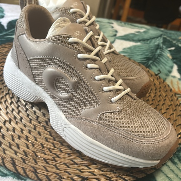 Coach Tan Sneakers - Picture 2 of 6